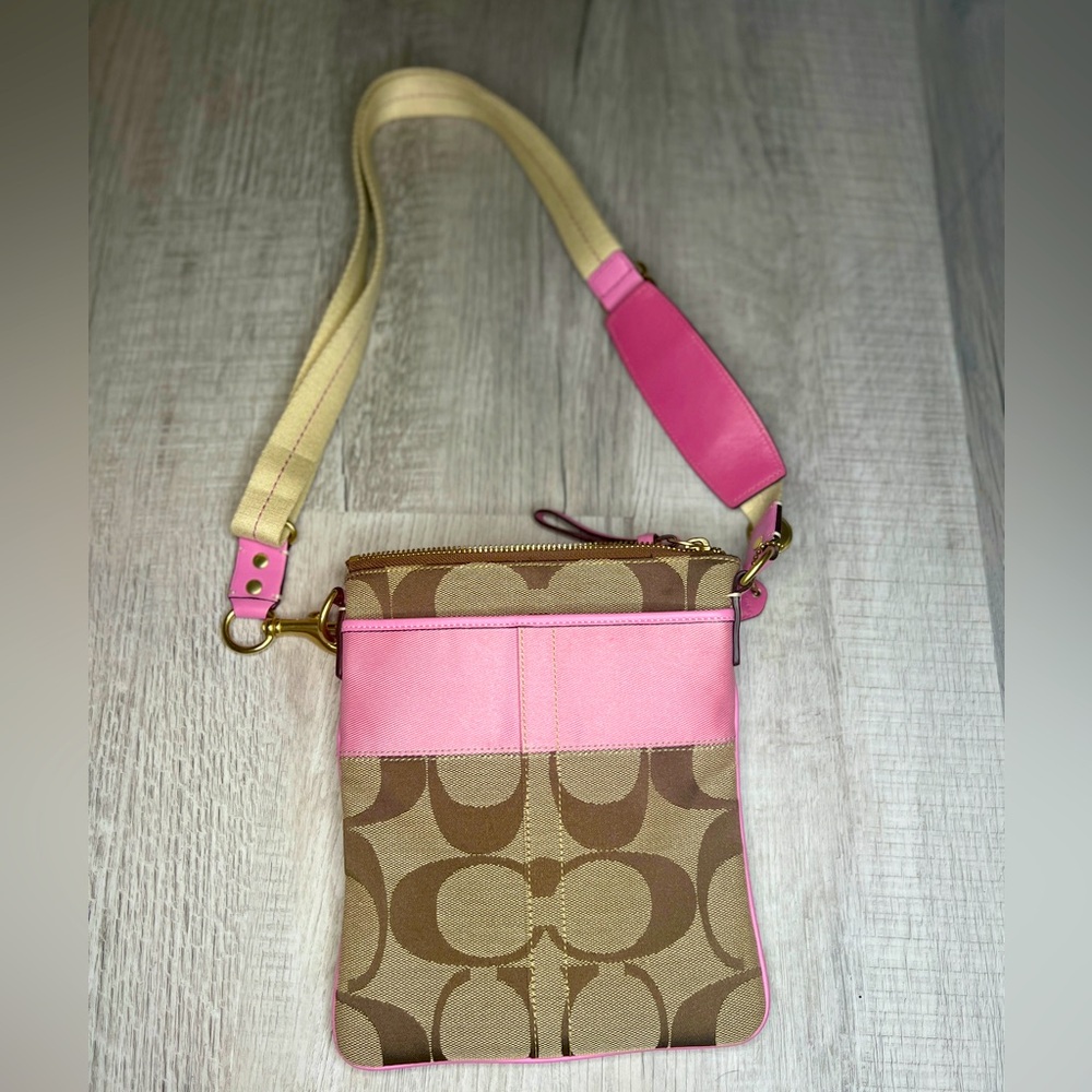 Coach Kitt Messenger Crossbody Bag